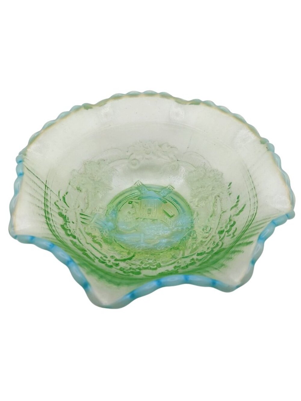 L E Smith Glass Windmill Embossed Green Opalescent Ruffled UV Manganese Bowl Vtg